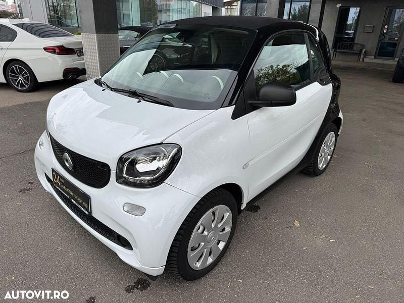Culoarealb Utilizat 2018 Smart ForTwo Coupé Coupe | 10.951 EUR - Imagine 1/4