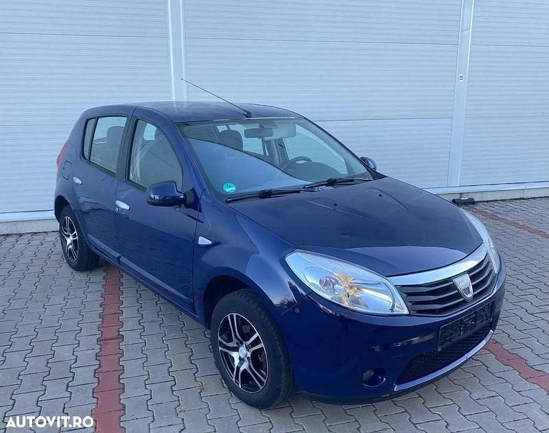 Culoarealbastru Utilizat 2010 Dacia Sandero Lauréate Hatchback | 2.599 EUR (Preț bun) - Imagine 1/4