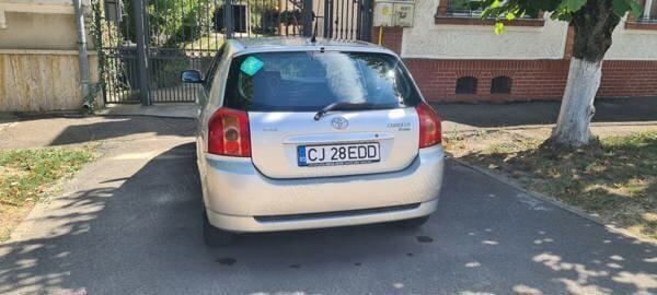 Utilizat 2005 Toyota Corolla Hatchback | 2.399 EUR - Imagine 1/4