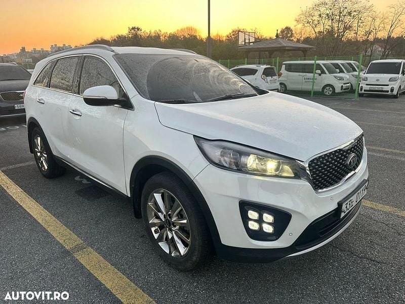 Second-hand Kia Sorento 185 CP (136 kW) 2016 Culoarealb SUV