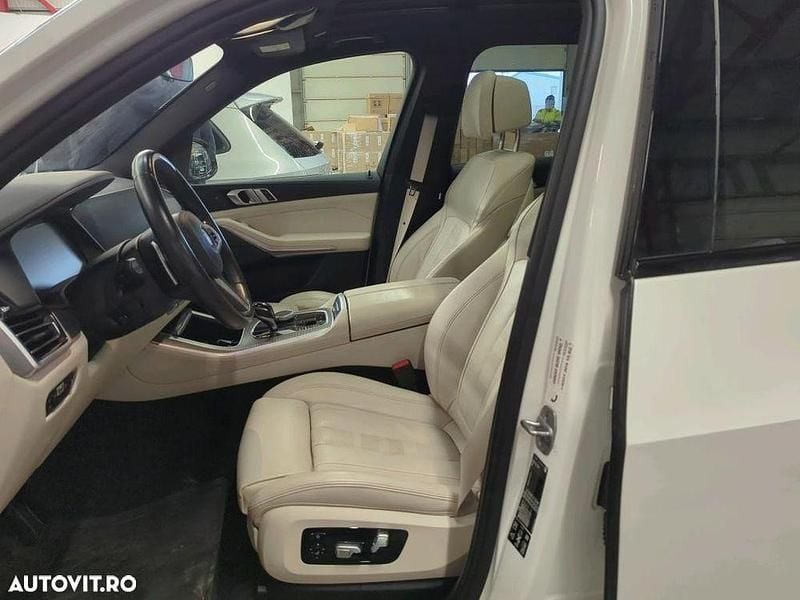 Second-hand BMW X5 231 CP (169 kW) 2021 Culoarealb SUV
