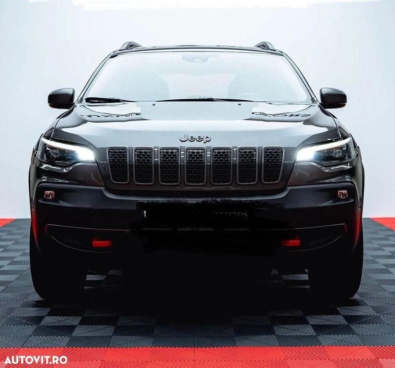 Second-hand Jeep Cherokee Trailhawk 272 CP (200 kW) 2019 Gri SUV