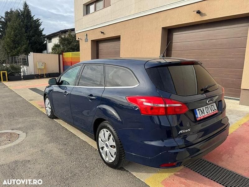 Second-hand Ford Focus 150 CP (110 kW) 2017 Culoarealbastru Break