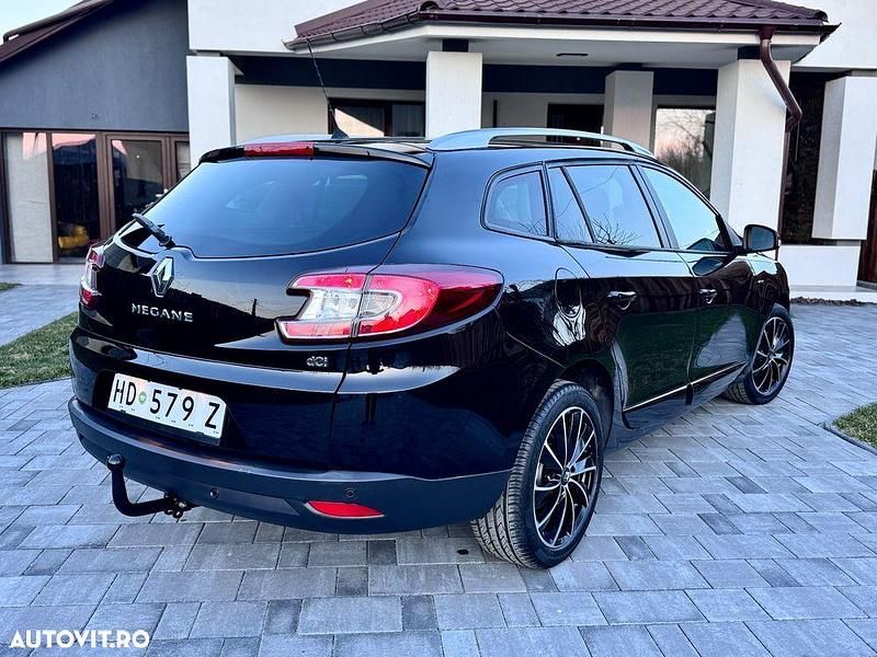 Second-hand Renault Mégane GrandTour Expression 101 CP (74 kW) 2015 Culoarenegru Break