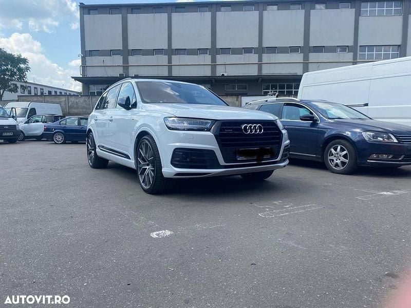 Second-hand Audi Q7 S-Line 285 CP (209 kW) 2018 Culoarealb SUV