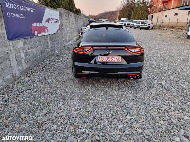Second-hand Kia Stinger GT-Line 200 CP (147 kW) 2021 Negru Hatchback