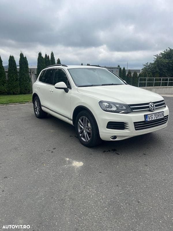 Second-hand VW Touareg 204 CP (150 kW) 2013 Culoarealb SUV