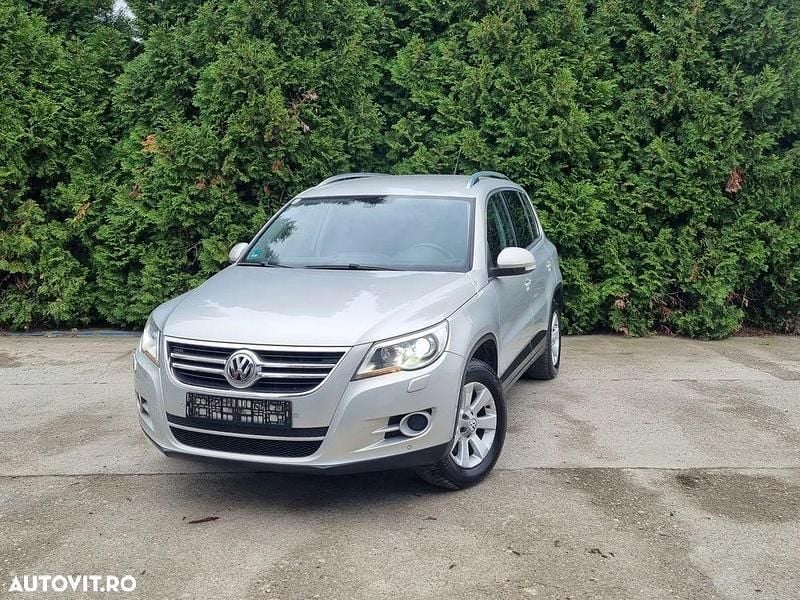 Culoareargint Utilizat 2009 VW Tiguan Team SUV | 5.999 EUR (Preț OK) - Imagine 1/4