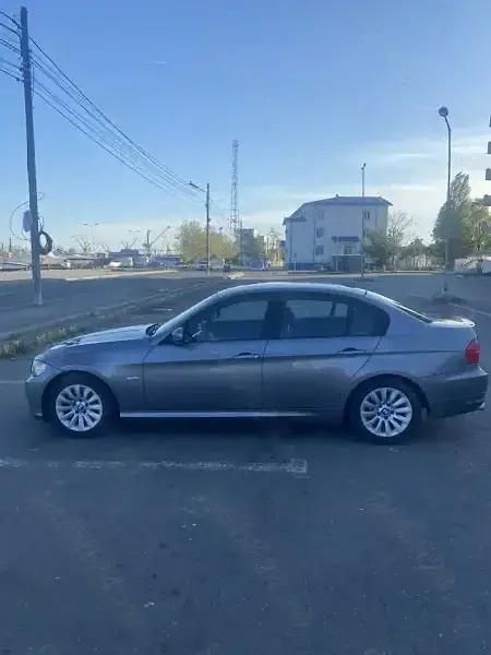 Utilizat 2010 BMW 320 Berlinǎ | 6.750 EUR (Puțin scump) - Imagine 1/4