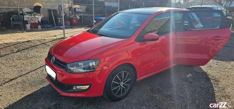 Roșu Utilizat 2010 VW Polo Berlinǎ | 4.000 EUR (Preț OK) - Imagine 1/4