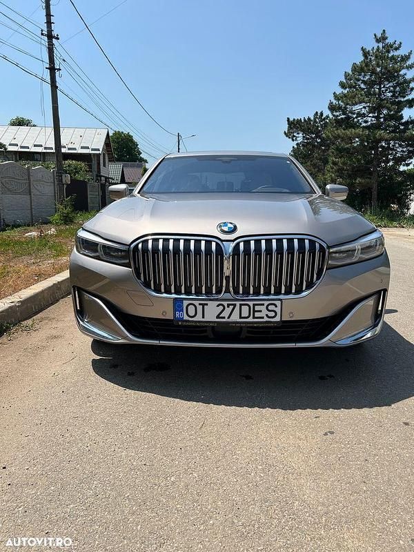 Argint Utilizat 2020 BMW 745e Berlinǎ | 73.000 EUR - Imagine 1/4