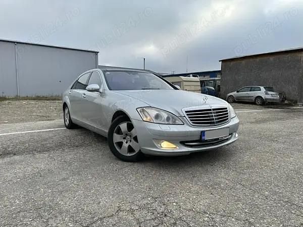Second-hand Mercedes S500 388 CP (285 kW) 2006 Berlinǎ