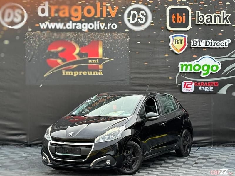 Negru Utilizat 2017 Peugeot 208 Hatchback | 6.999 EUR (Preț OK) - Imagine 1/4