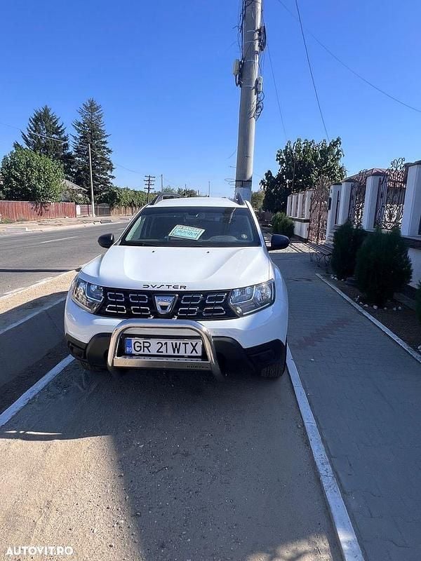 Alb Utilizat 2018 Dacia Duster Lauréate SUV | 9.800 EUR (Preț OK) - Imagine 1/4