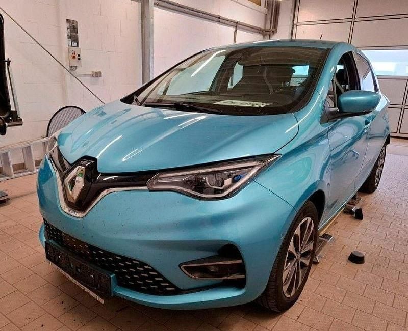Second-hand Renault Zoe Intens 100 kW (136 CP) 2020 Hatchback