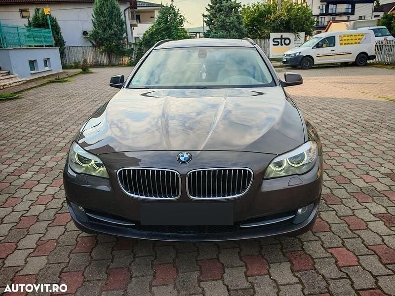 Culoaremaro Second-hand 2012 BMW 520 Break | 8.000 EUR (Preț bun) - Imagine 1/4