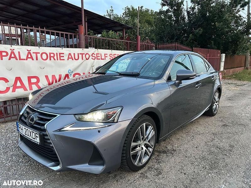 Culoaregri Utilizat 2017 Lexus IS300h Sport Line Berlinǎ | 17.900 EUR - Imagine 1/4