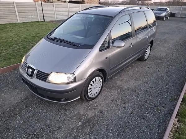 Second-hand VW Sharan United 140 CP (102 kW) 2010 Gri Monovolum