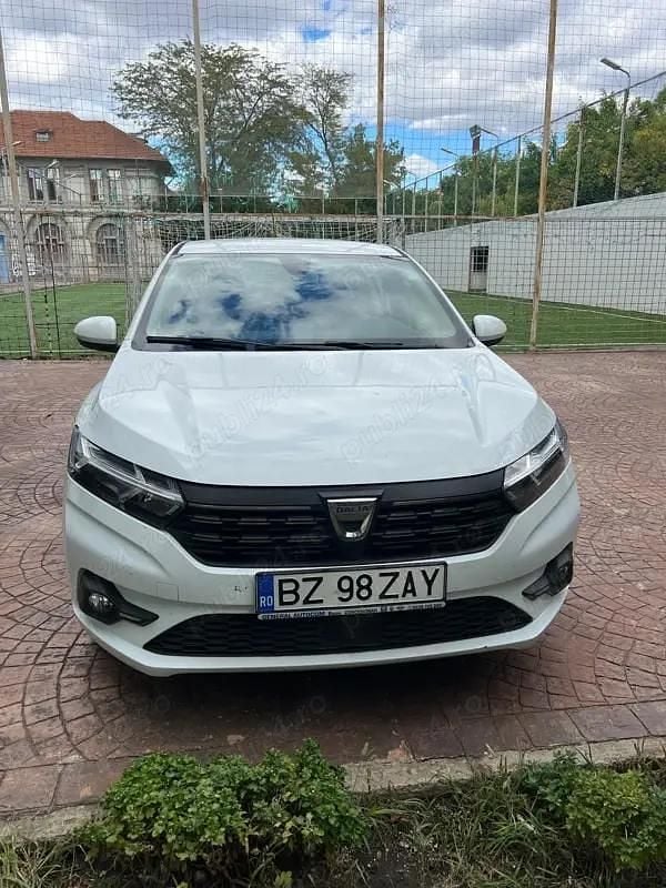 Alb Utilizat 2022 Dacia Logan Prestige Berlinǎ | 10.500 EUR (Preț bun) - Imagine 1/4