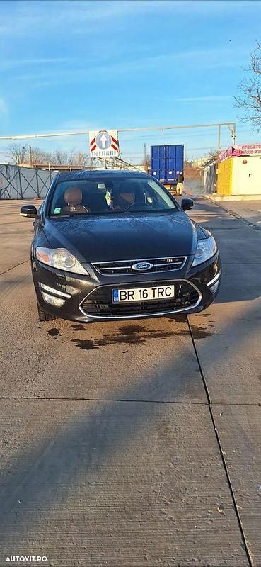 Second-hand Ford Mondeo Titanium 140 CP (102 kW) 2014 Culoarenegru Berlinǎ