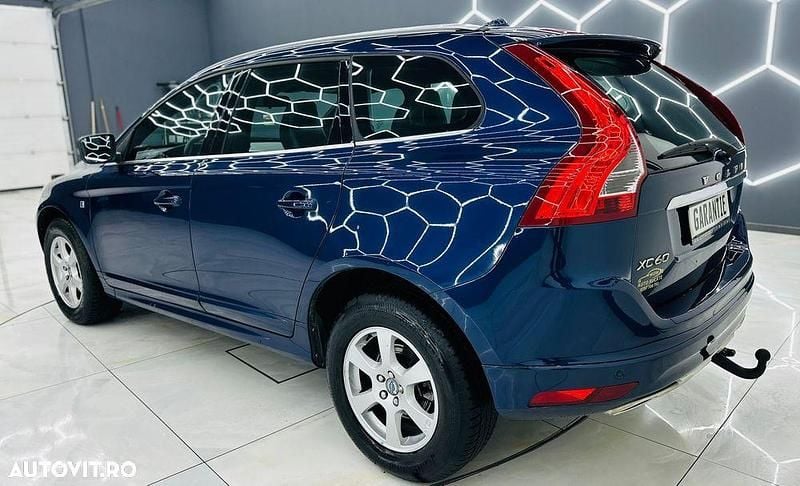 Second-hand Volvo XC60 Ocean Race 181 CP (133 kW) 2015 Culoarealbastru SUV