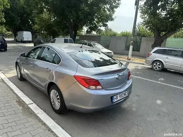 Utilizat 2011 Opel Insignia Berlinǎ | 2.550 EUR (Super Preț) - Imagine 1/4