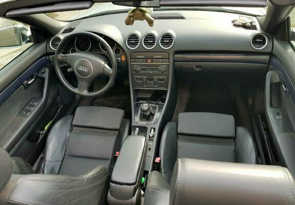 Second-hand Audi A4 Cabriolet S-Line 163 CP (119 kW) 2005 Gri Cabrio