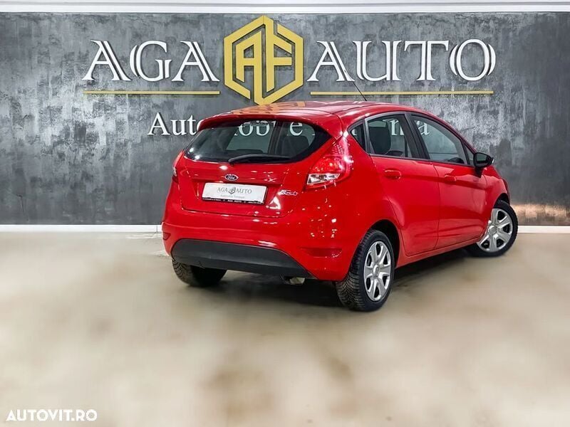 Second-hand Ford Fiesta Trend 60 CP (44 kW) 2009 Rosu Hatchback