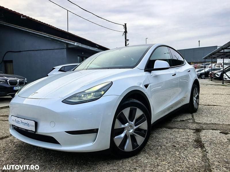 Second-hand Tesla Model Y 378 kW (514 CP) 2024 Culoarealb SUV
