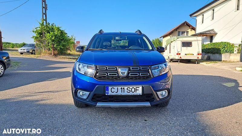 Culoarealbastru Utilizat 2020 Dacia Sandero Stepway Hatchback | 8.900 EUR (Preț bun) - Imagine 1/4
