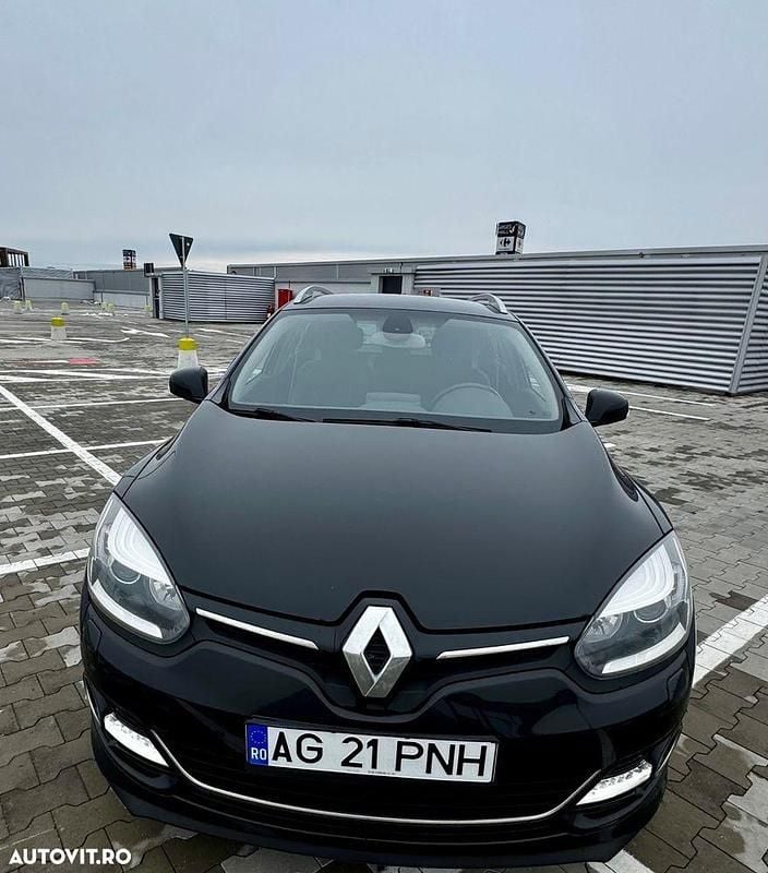 Second-hand Renault Mégane GrandTour Bose Edition 130 CP (95 kW) 2014 Culoarenegru Break