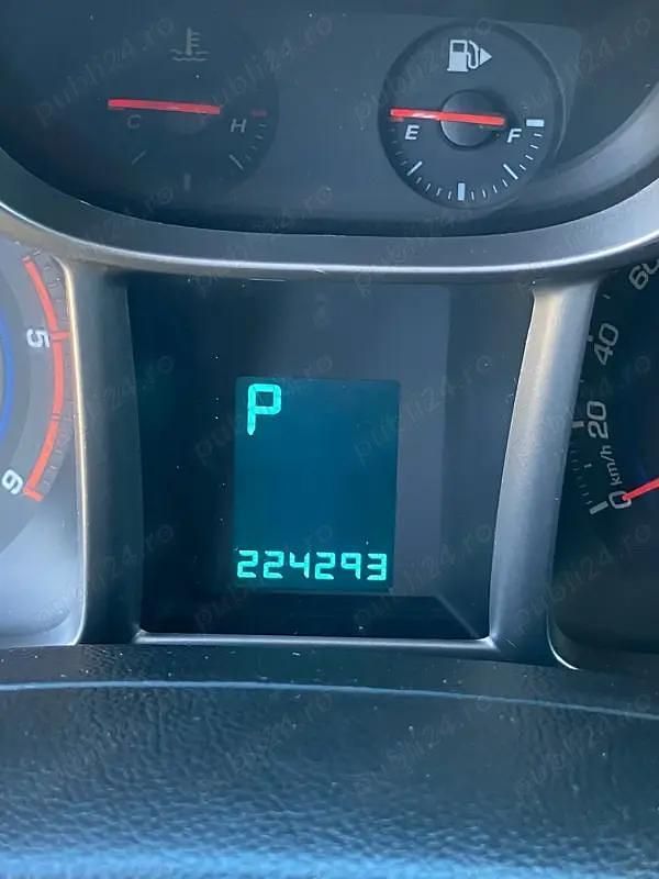 Gri Utilizat 2011 Chevrolet Orlando Monovolum | 5.300 EUR - Imagine 1/4