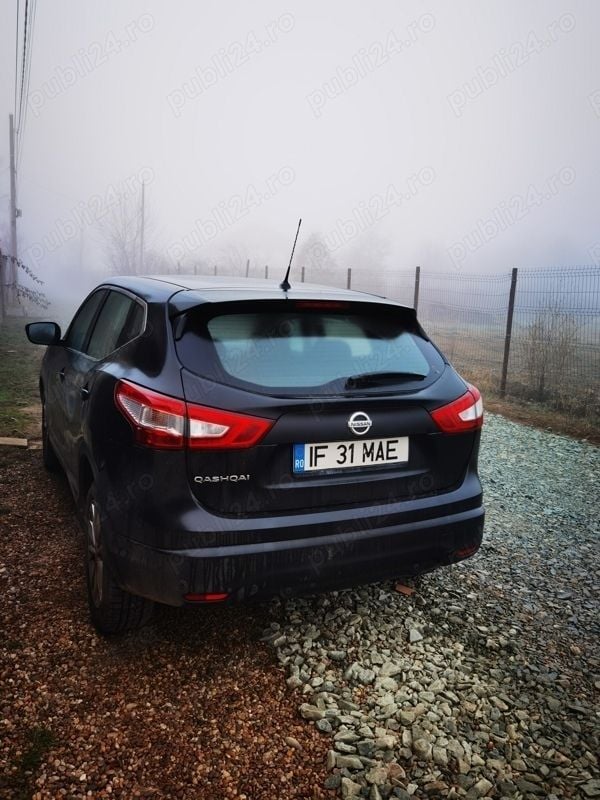 Negru Utilizat 2016 Nissan Qashqai Acenta SUV | 10.000 EUR (Super Preț) - Imagine 1/4