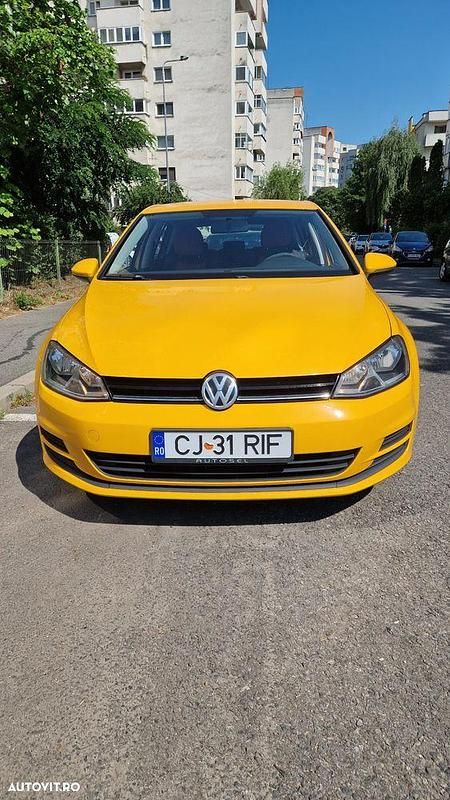 Galbeuriu Utilizat 2013 VW Golf VII Comfortline Hatchback | 4.000 EUR (Preț bun) - Imagine 1/4