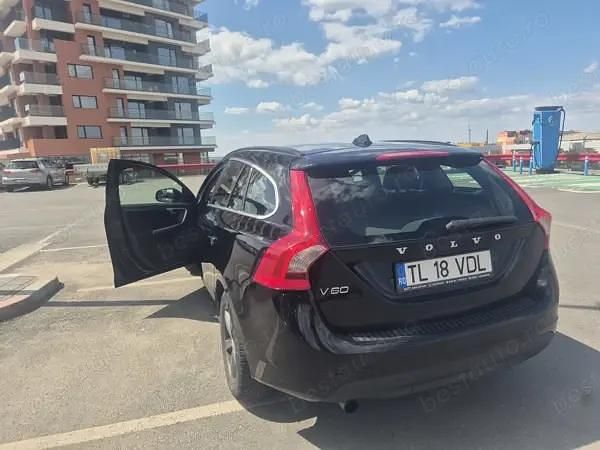 Second-hand Volvo V60 163 CP (119 kW) 2011 Negru Break