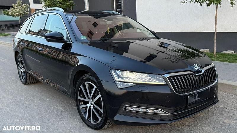 Negru Utilizat 2020 Skoda Superb Selection Break | 15.999 EUR (Super Preț) - Imagine 1/4
