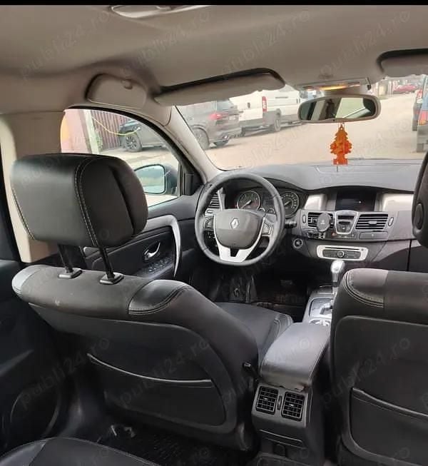 Second-hand Renault Laguna III 81 CP (59 kW) 2013 Berlinǎ