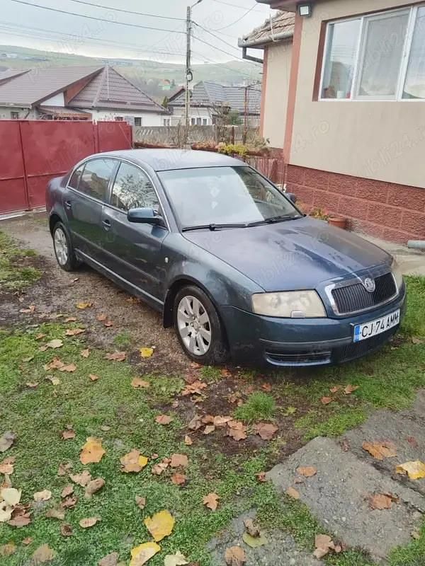 Verde Utilizat 2003 Skoda Superb Berlinǎ | 1.200 EUR - Imagine 1/4