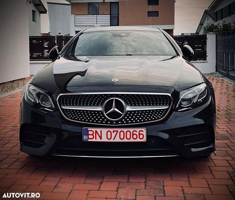 Culoarenegru Utilizat 2019 Mercedes E350 AMG line Coupe | 38.900 EUR (Scump) - Imagine 1/4