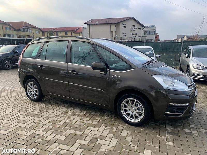 Second-hand Citroën Grand C4 Picasso Dynamique 110 CP (80 kW) 2011 Culoaremaro Monovolum