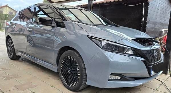Second-hand Nissan Leaf N-Connecta 110 kW (150 CP) 2023 Argintiu Hatchback