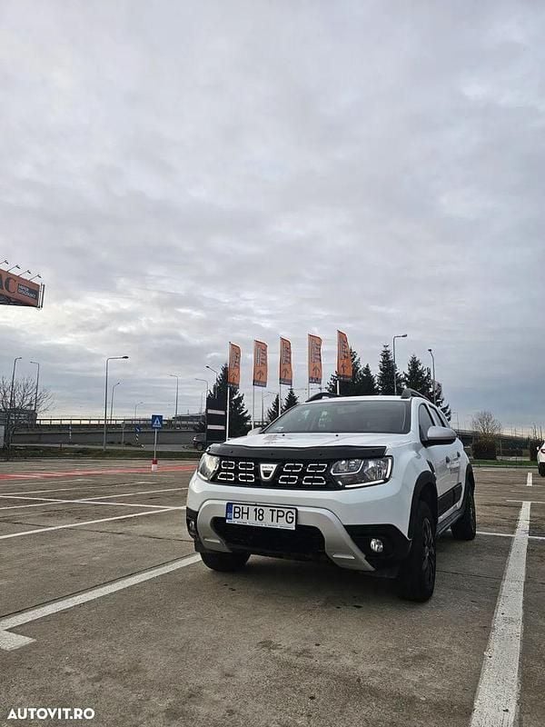 Culoarealb Utilizat 2021 Dacia Duster Essentiel SUV | 9.500 EUR (Super Preț) - Imagine 1/4