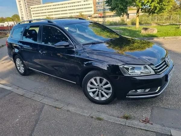 Utilizat 2014 VW Passat Break | 7.600 EUR (Preț bun) - Imagine 1/4