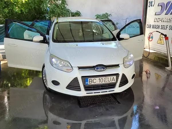 Utilizat 2012 Ford Focus Hatchback | 4.000 EUR (Preț OK) - Imagine 1/3