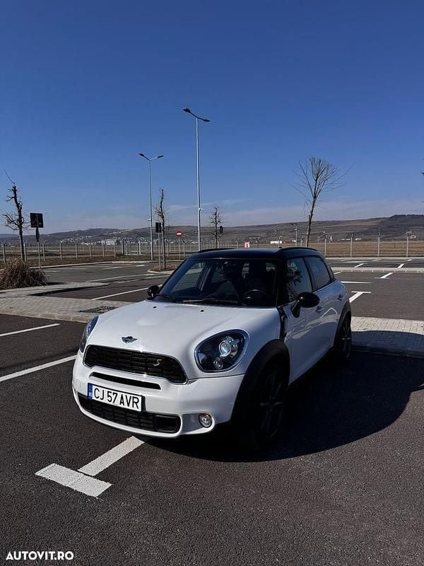 Second-hand Mini Countryman 143 CP (105 kW) 2014 Culoarealb SUV