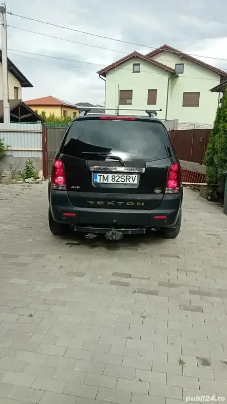 Utilizat 2004 Ssangyong (KGM) Rexton SUV | 2.000 EUR - Imagine 1/4