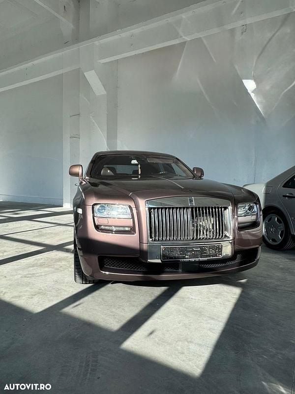 Second-hand Rolls Royce Ghost 571 CP (419 kW) 2011 Culoaremaro Berlinǎ
