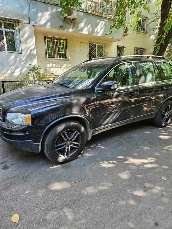 Negru Utilizat 2011 Volvo XC90 SUV | 13.600 EUR (Scump) - Imagine 1/4