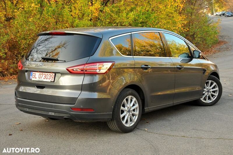 Second-hand Ford S-MAX Titanium 150 CP (110 kW) 2017 Maro Monovolum