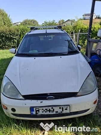 Alb Utilizat 2001 Ford Focus Break | 700 EUR (Preț bun) - Imagine 1/4
